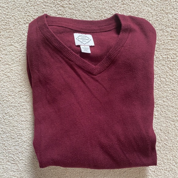 Men’s Sweater - Picture 2 of 5